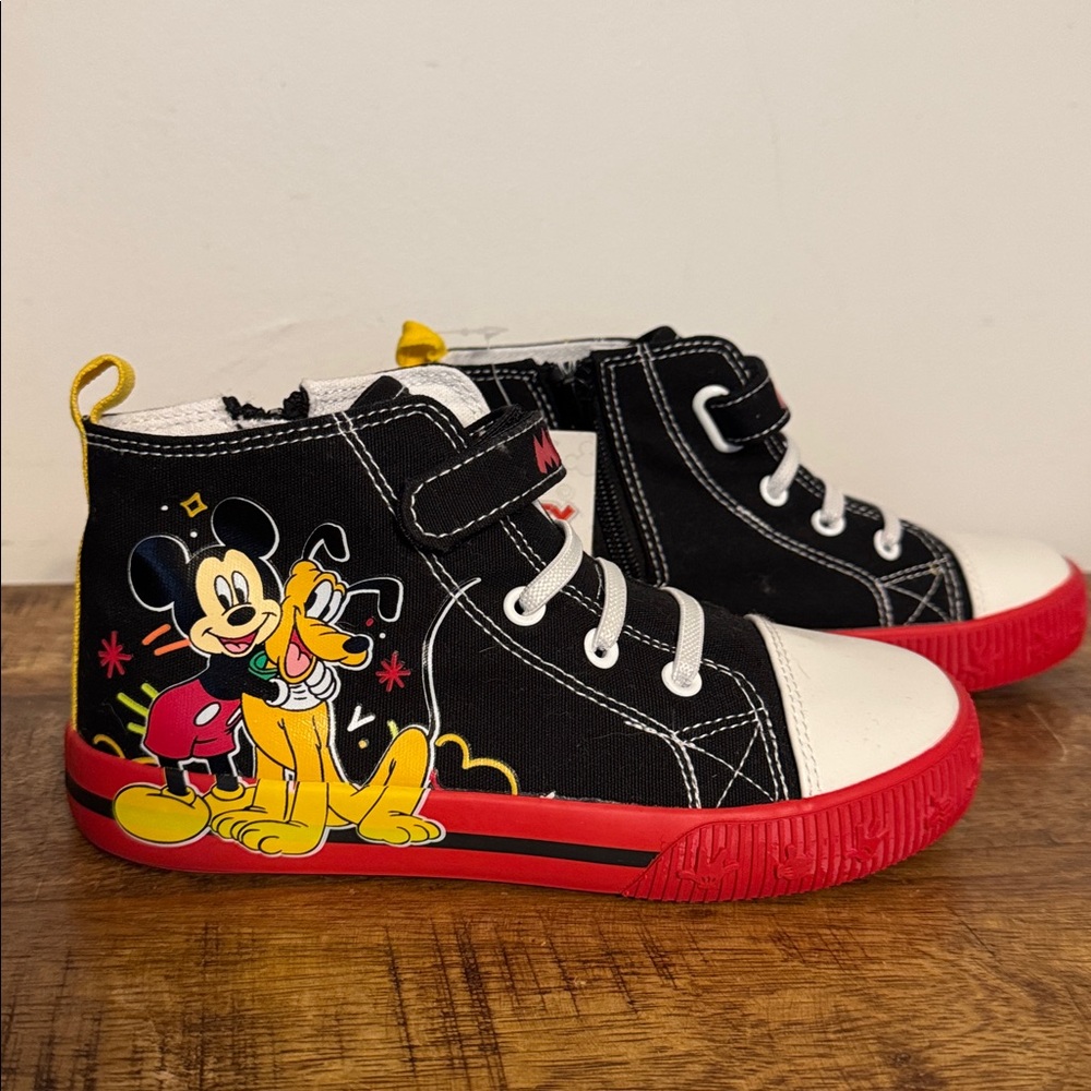 NWT Toddler / Kids Mickey Mouse Hight Top Sneakers